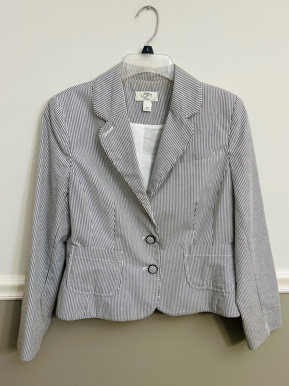 LOFT Blue White Pinstripe Tailored Seersucker Summer Nautical Blazer 12 Petite